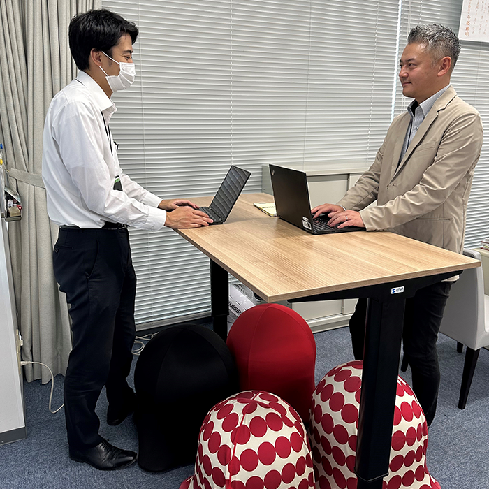 立ちながらの打ち合わせ