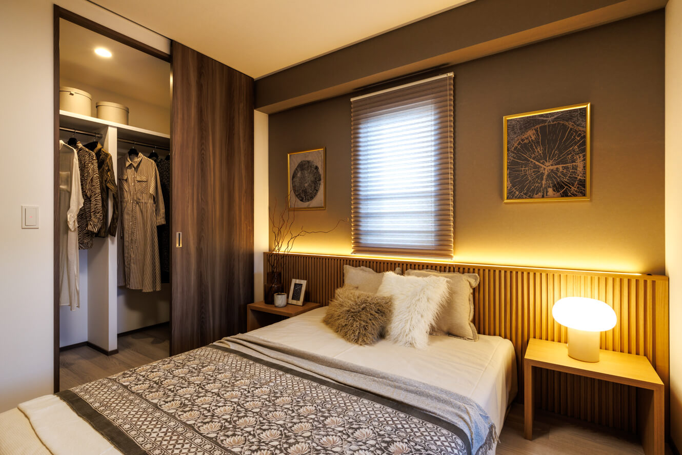 MASTER BEDROOM