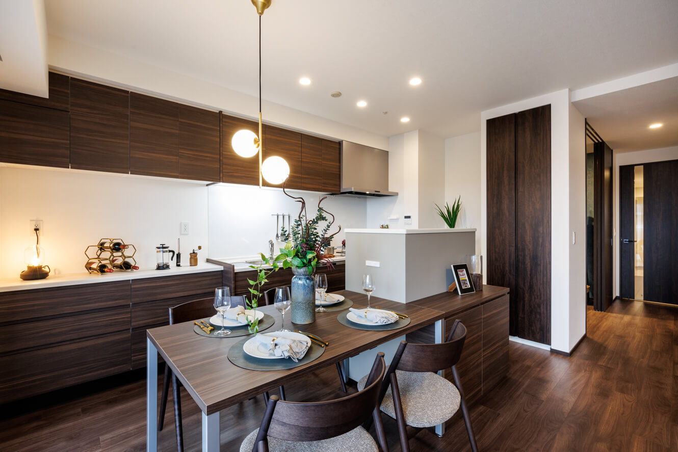 DINING KITCHEN
